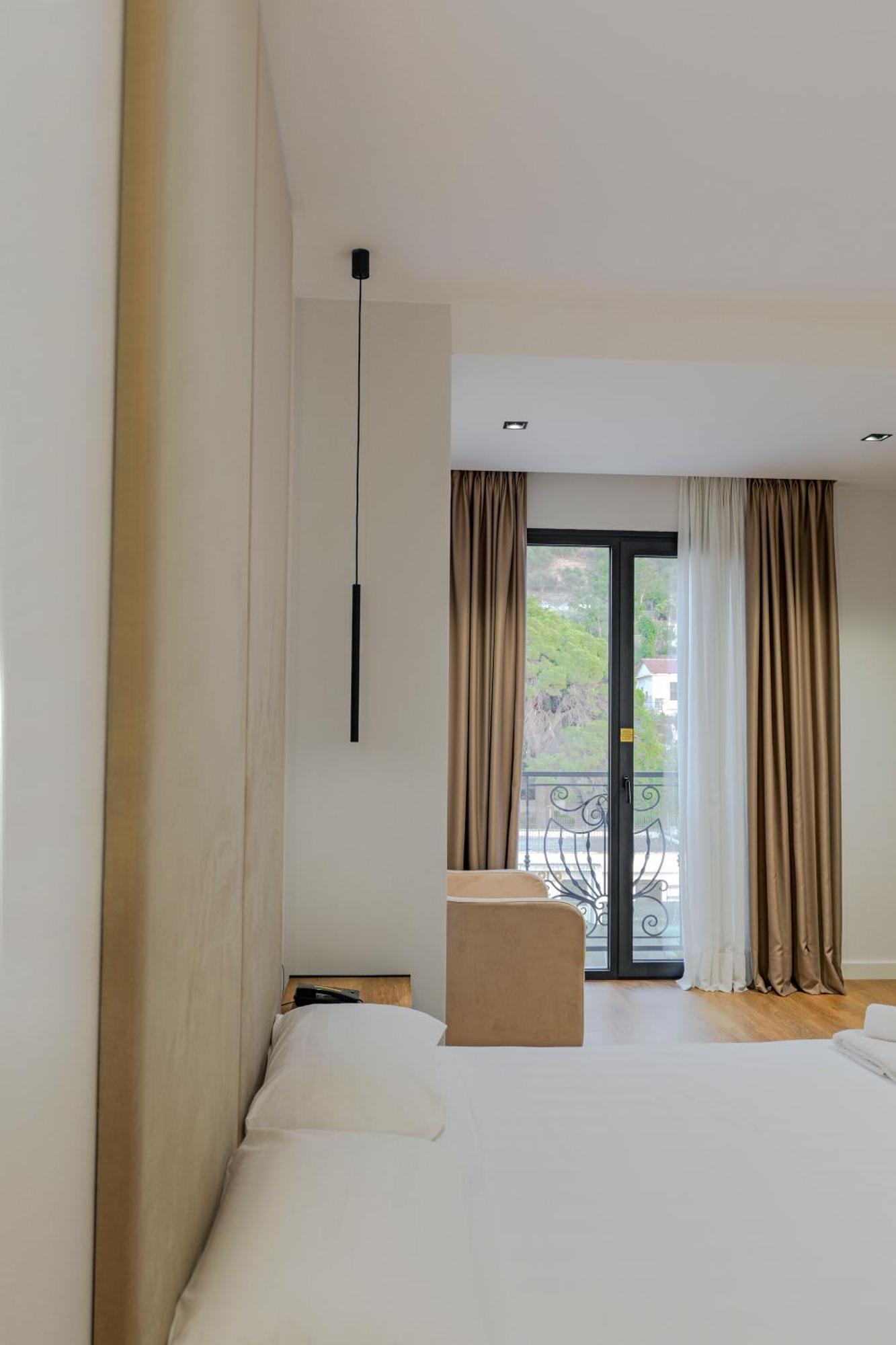 Vlorë Hotel Central מראה חיצוני תמונה