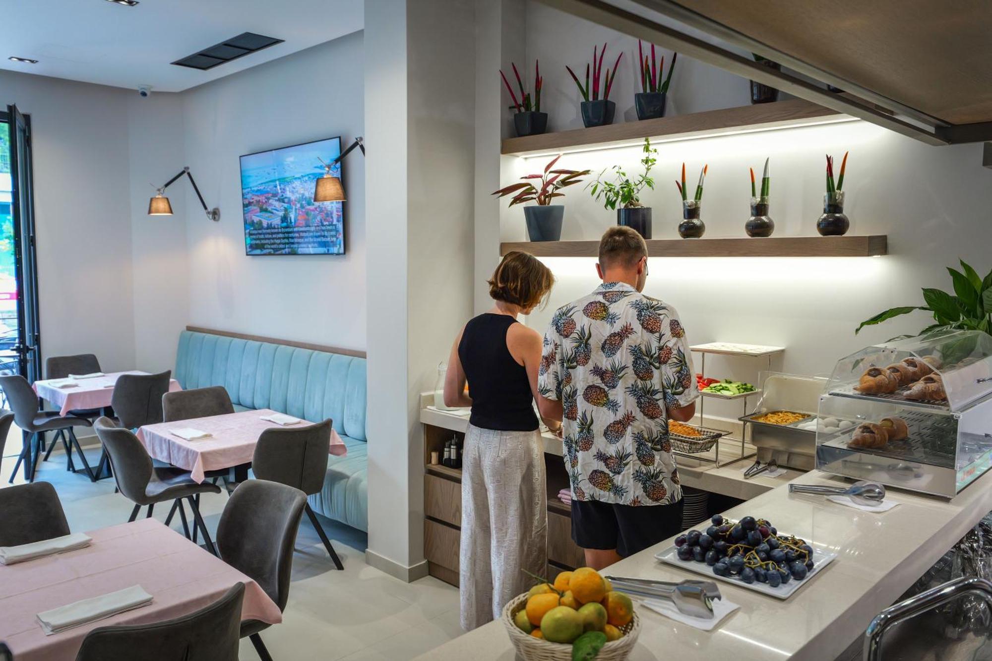 Vlorë Hotel Central מראה חיצוני תמונה