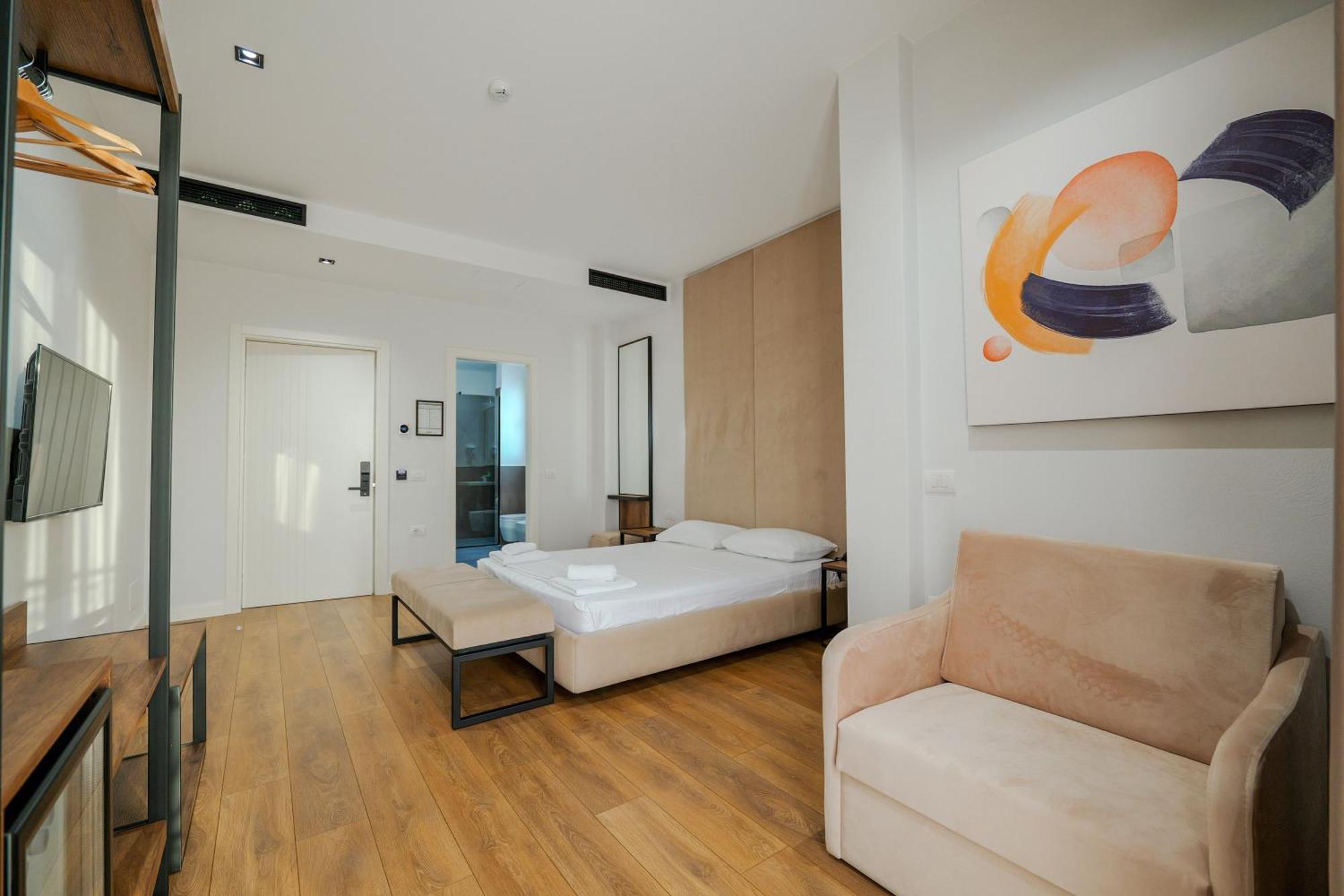 Vlorë Hotel Central מראה חיצוני תמונה