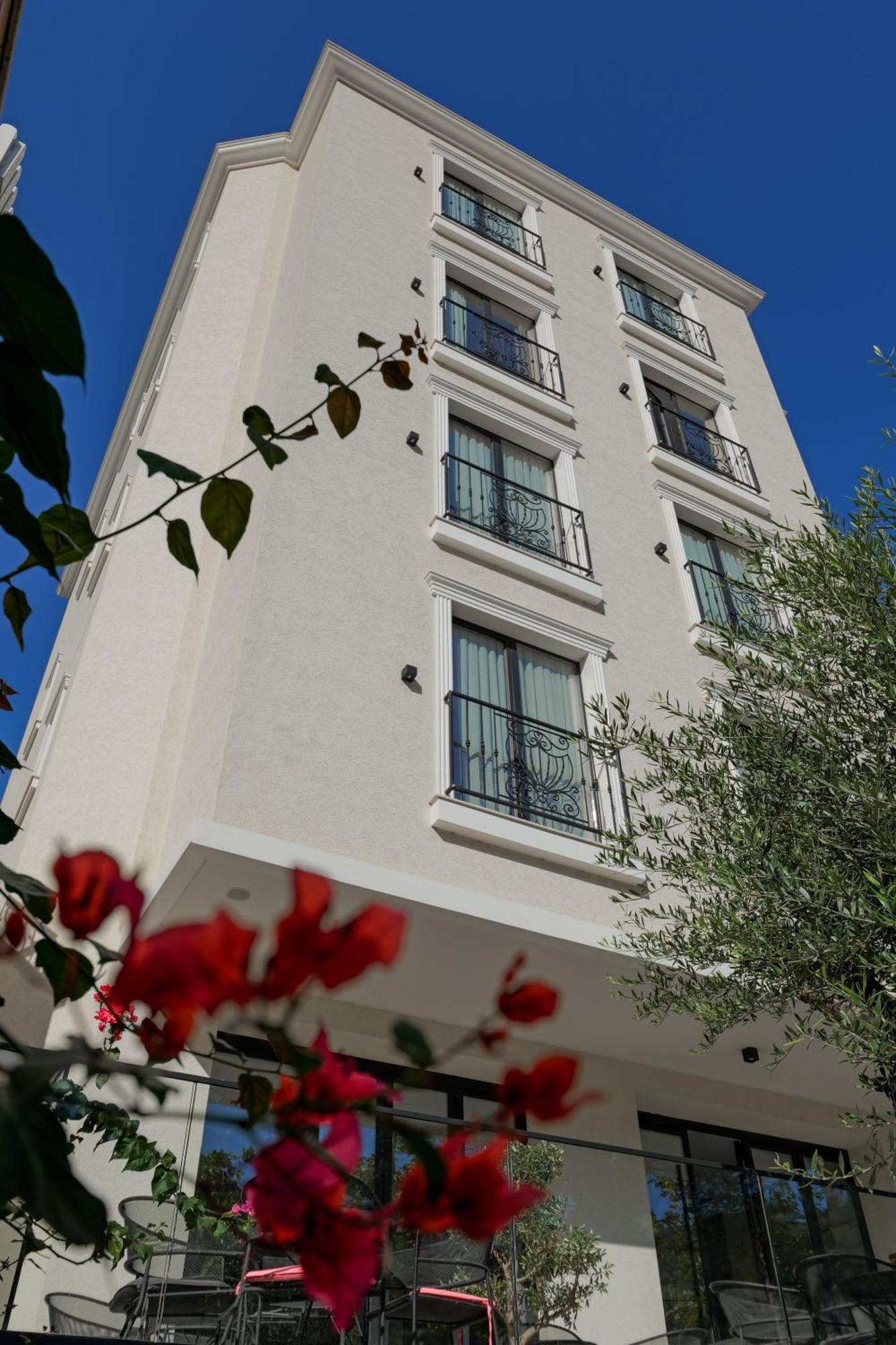 Vlorë Hotel Central מראה חיצוני תמונה