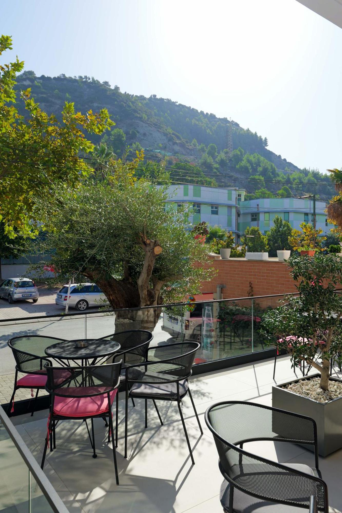 Vlorë Hotel Central מראה חיצוני תמונה